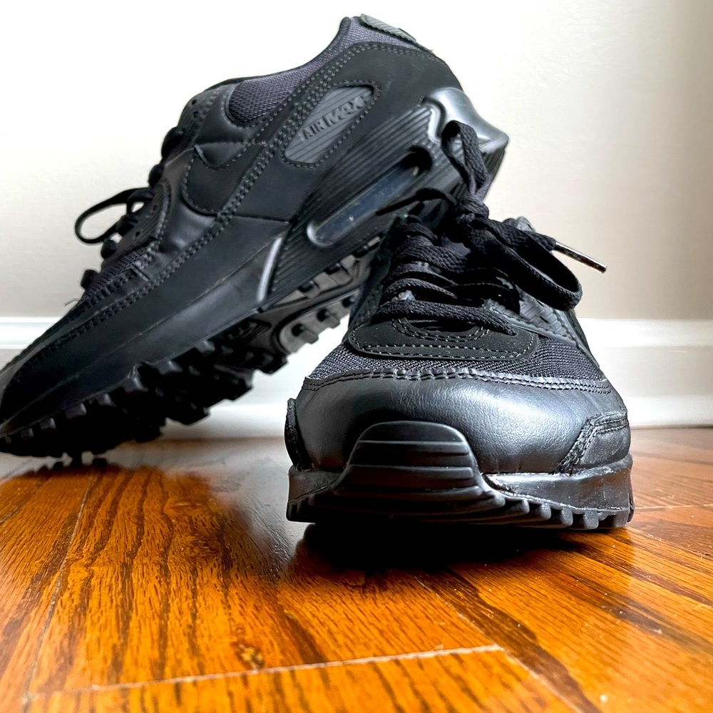 Nike Men's Air Max 90 Recraft Triple Black Athletic Sneaker CN8490-003 Size 9